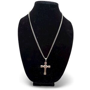 Stylish Silver Cross Pendant Necklace NWOT